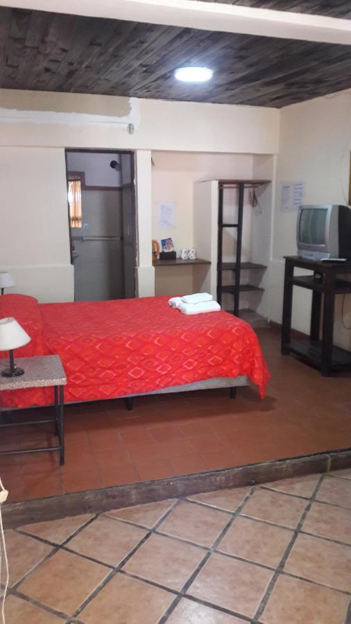 El Refugio Lodge *